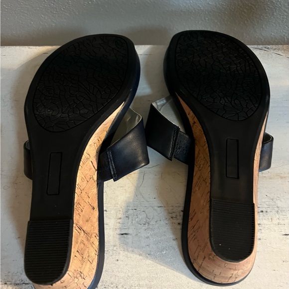 Coral Bay Wedge Sandals Size 8 NWOT - Picture 4 of 7